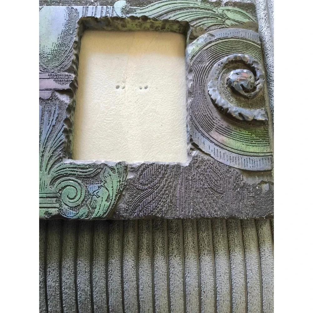 Frameology Architectural Swirl Frame